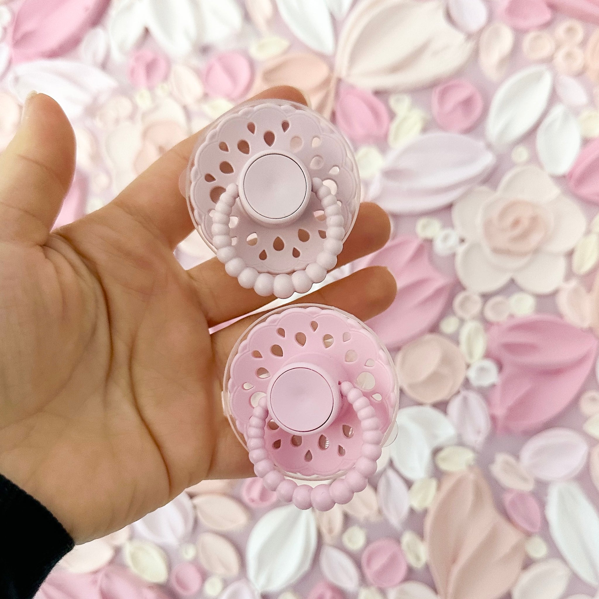 Blush scalloped edge bloom cmc dummy with bubble handle