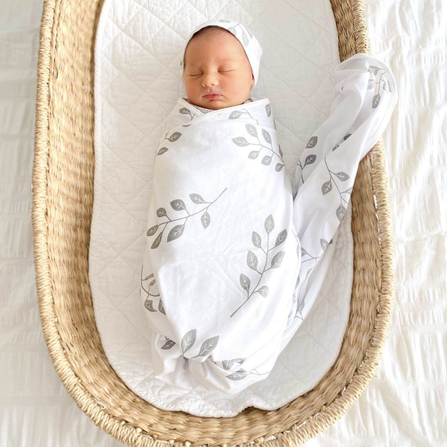 Organic Leaf Swaddle Set